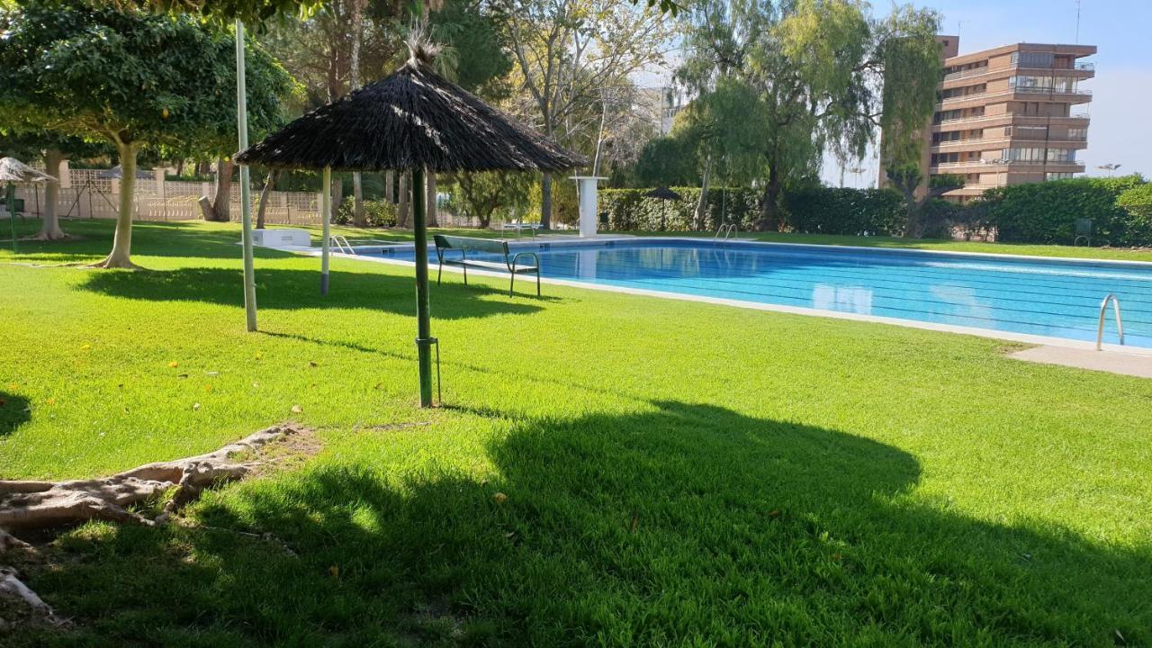 Relax Frente Al Mar De Alicante Apartment Exterior foto
