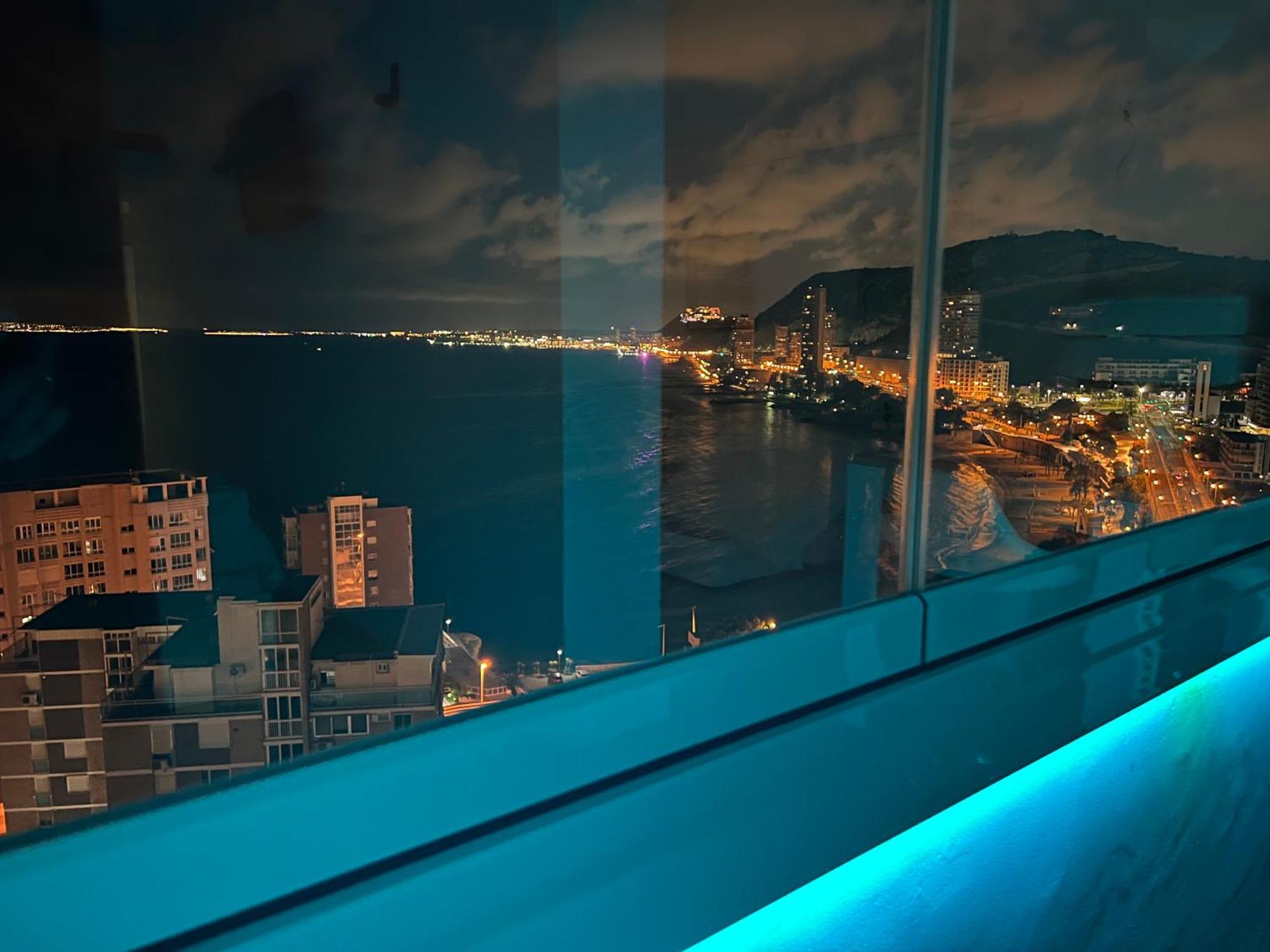 Relax Frente Al Mar De Alicante Apartment Exterior foto